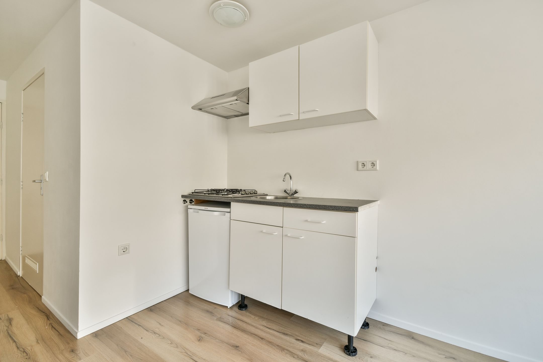 Foto 12 van Colensostraat 14