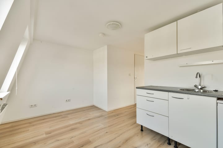 Foto 5 van Colensostraat 14