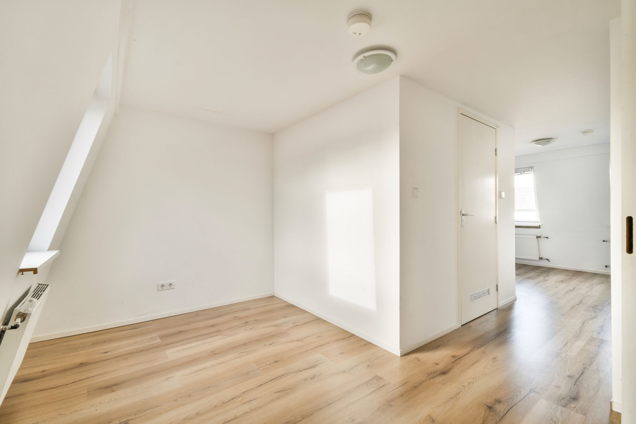 Foto 6 van Colensostraat 14