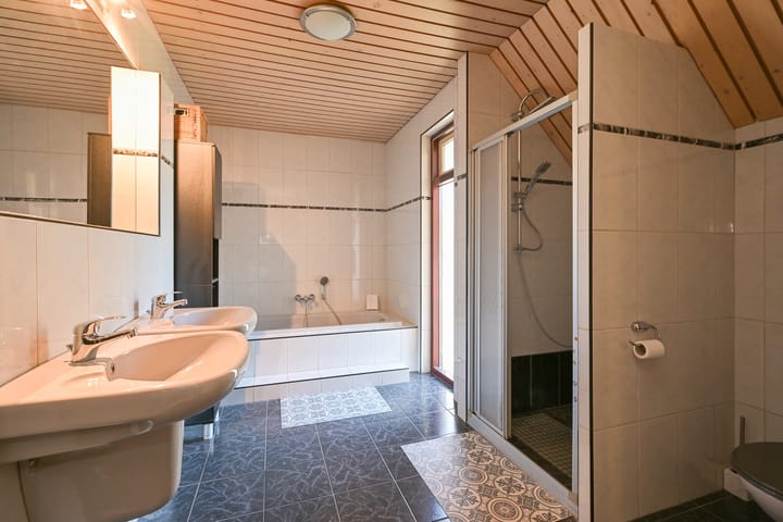 Foto 8 van Venestraat 103