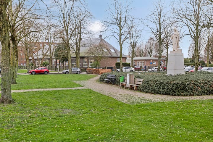 Photo 24 of Berghemseweg 97-A