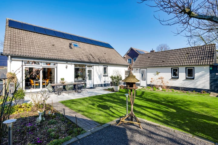 Photo 2 of Alexanderstraat 5