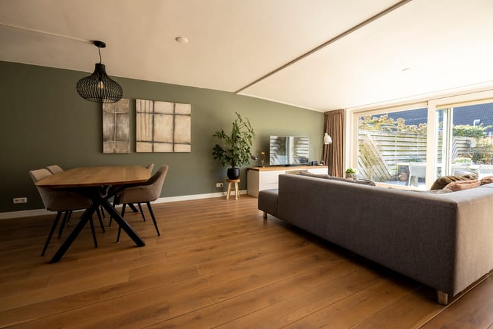 Foto 12 van Augustus 10