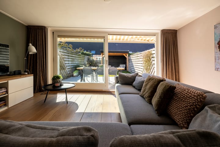 Foto 17 van Augustus 10