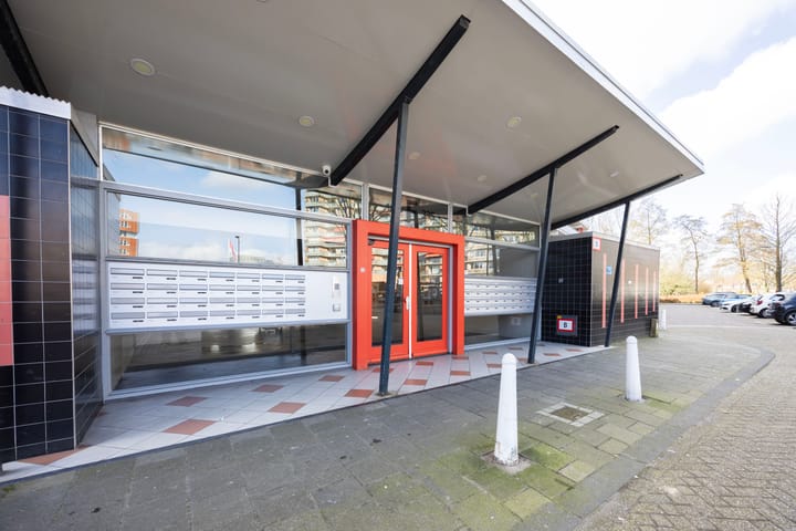 Photo 2 of Jan Luykenlaan 312