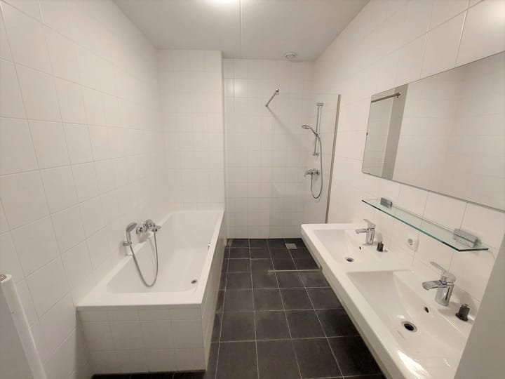 Photo 16 of Zeedijk 2-160