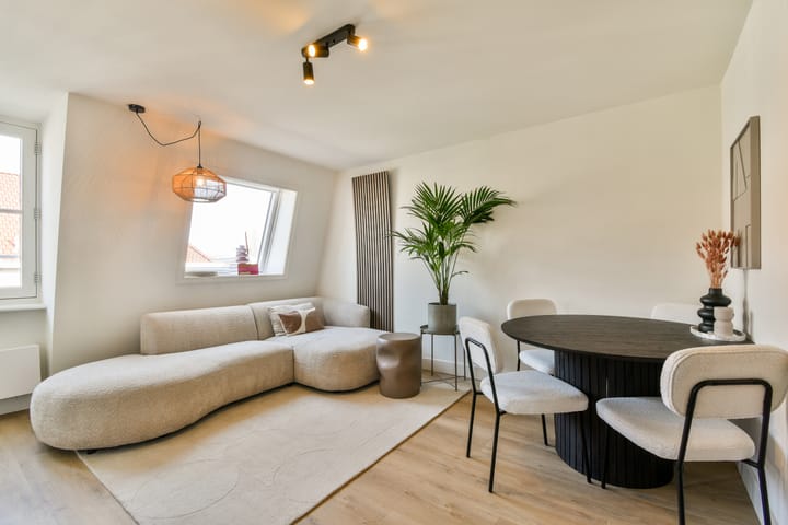 Foto 2 van Van Ostadestraat 144-4B