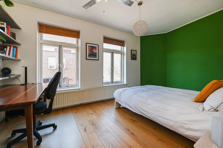 Foto 25 van De Genestetstraat 37