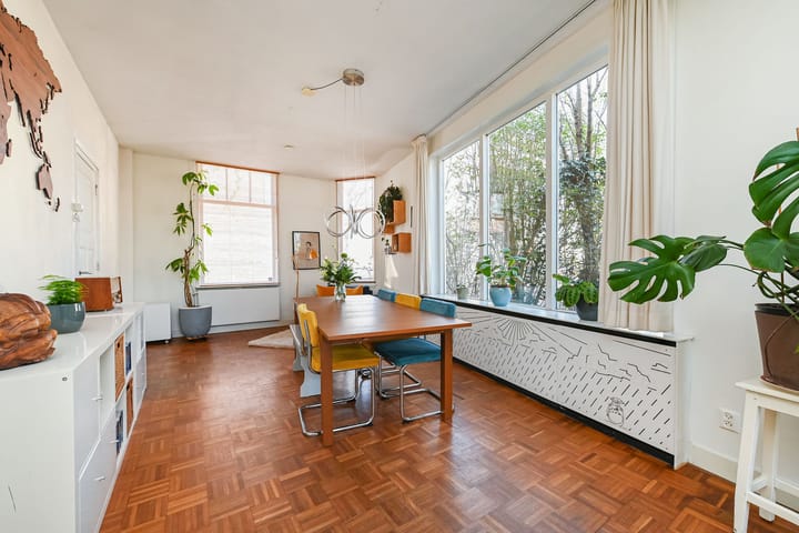 Foto 15 van De Genestetstraat 37