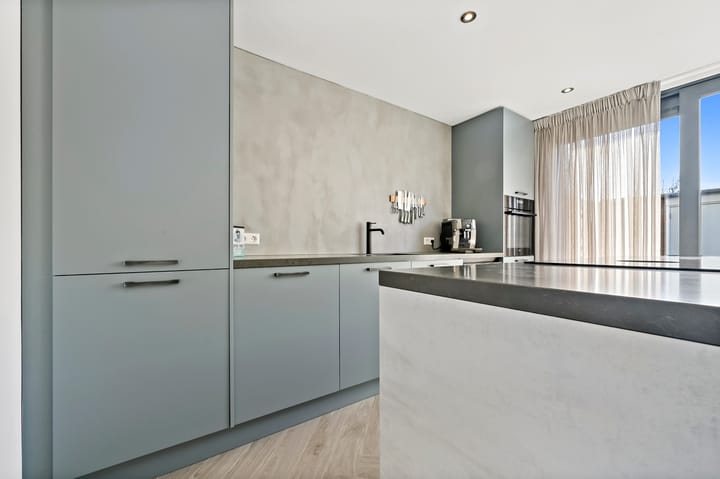 Foto 8 van De Ruyterstraat 13