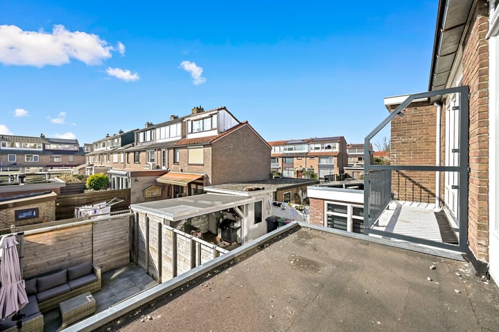 Foto 32 van De Ruyterstraat 13