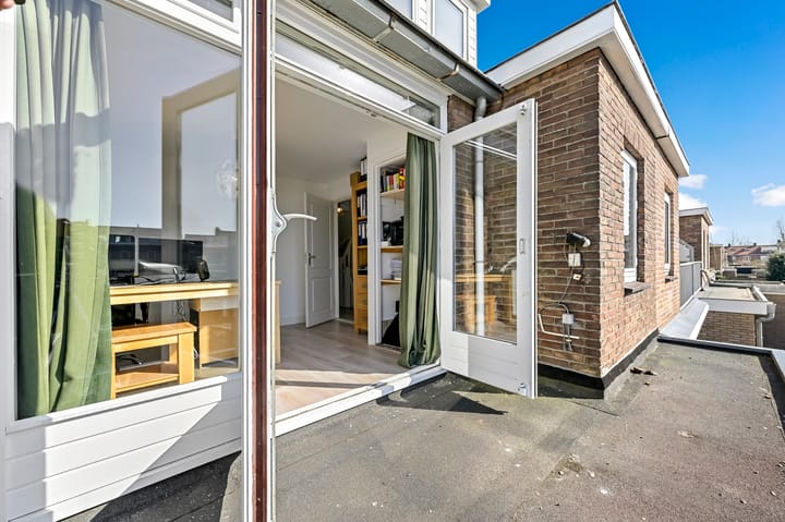 Foto 33 van De Ruyterstraat 13