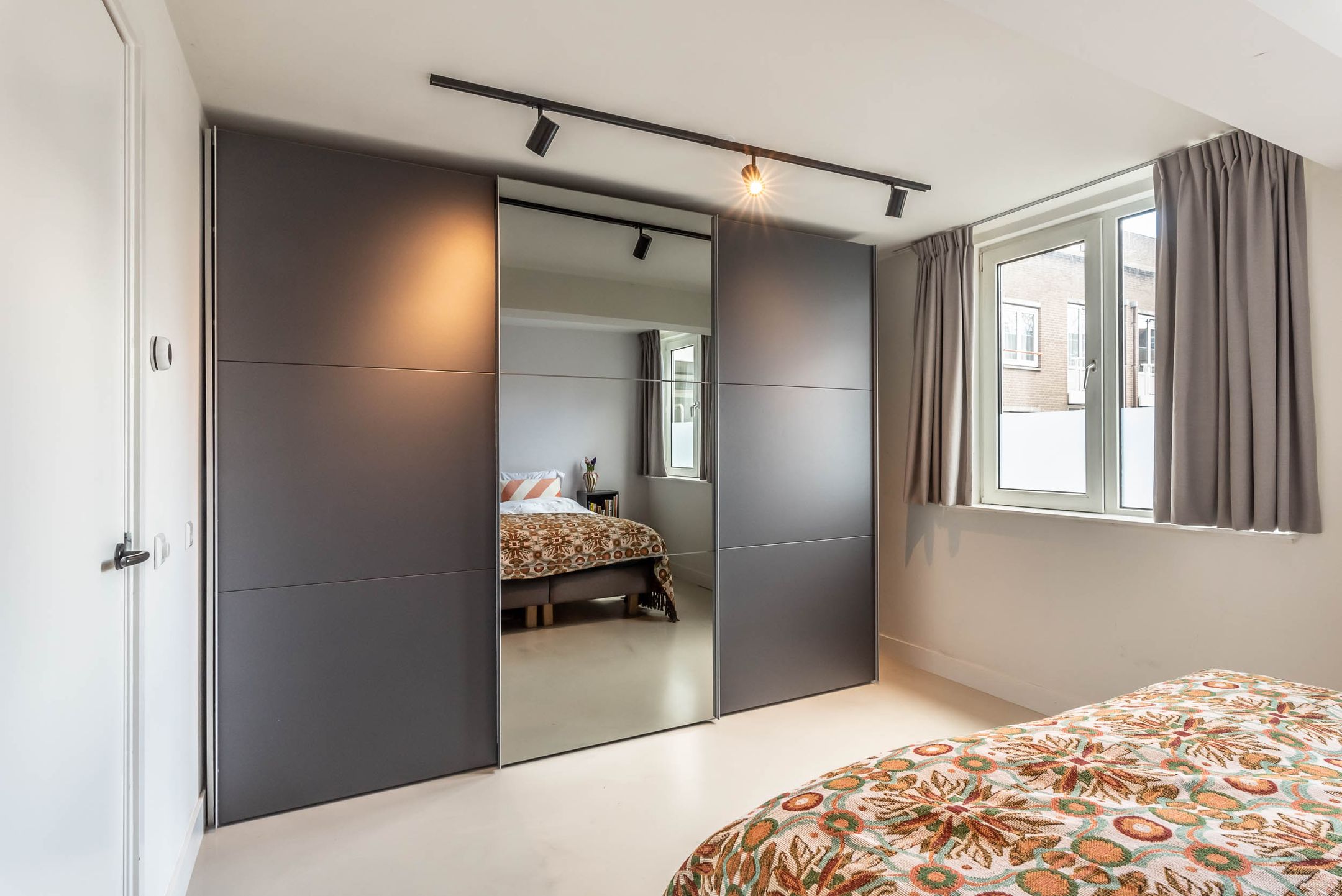 Photo 24 of Houtrijkstraat 80