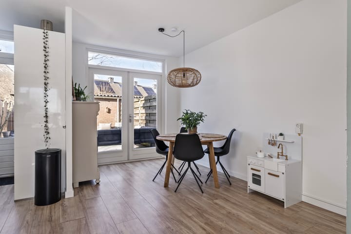 Foto 6 van de Roos 18