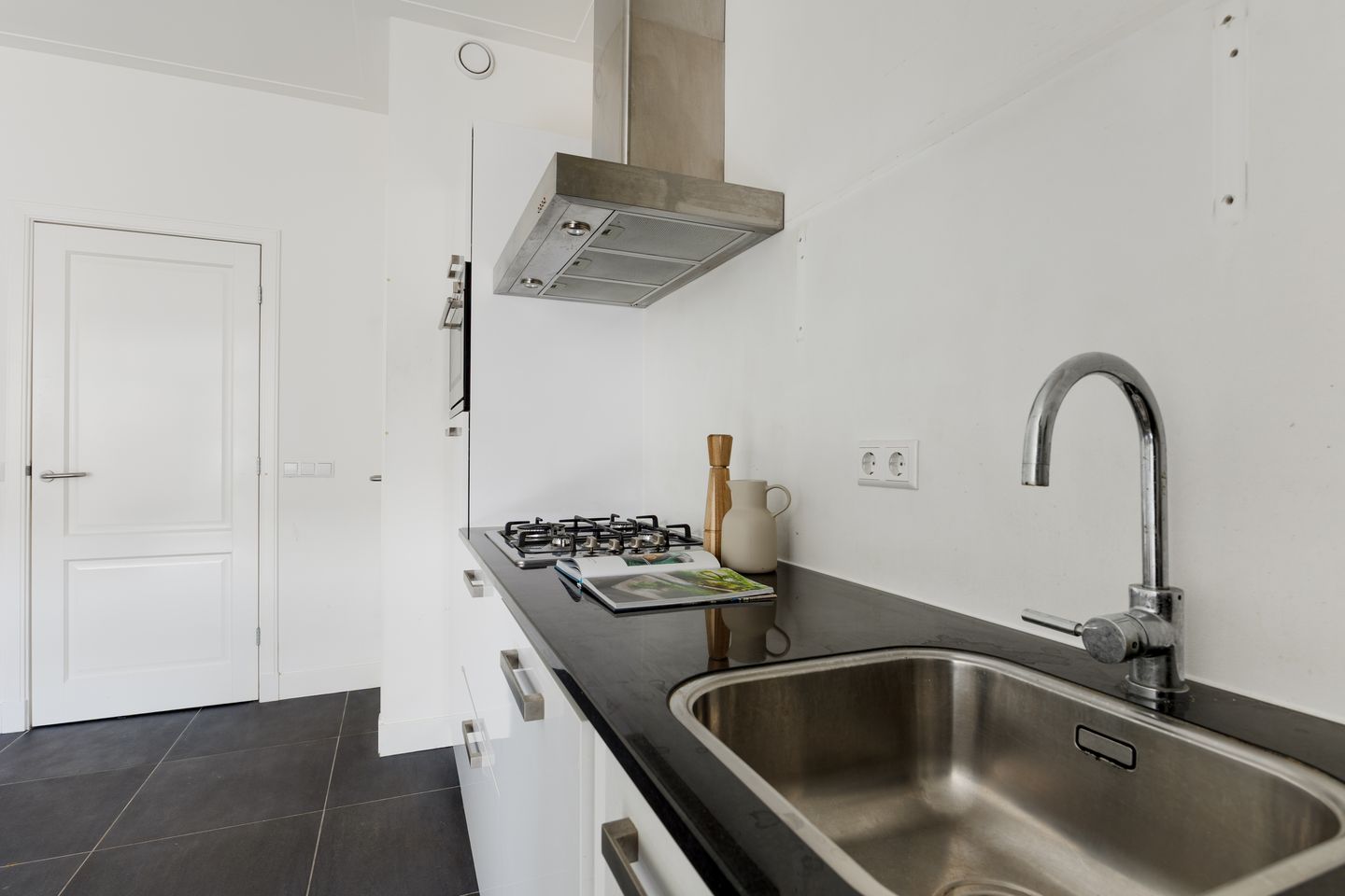 Foto 10 van Rijksstraatweg 97