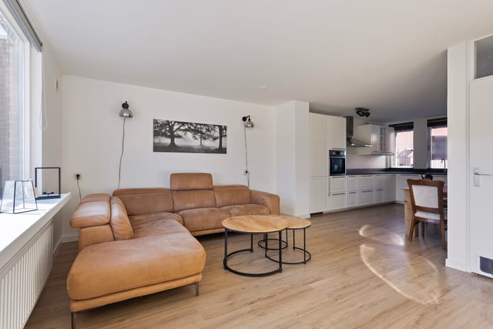 Foto 6 van Brikhof 17