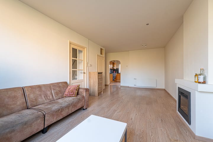 Photo 7 of Azaleastraat 11