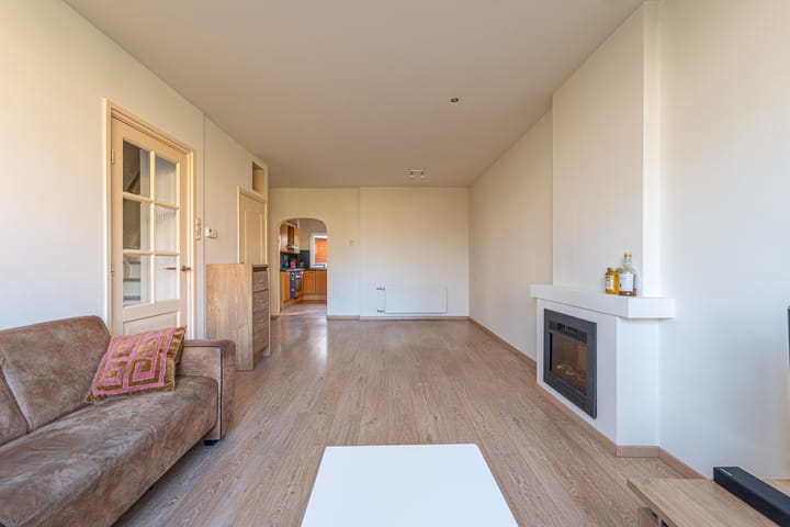 Photo 8 of Azaleastraat 11