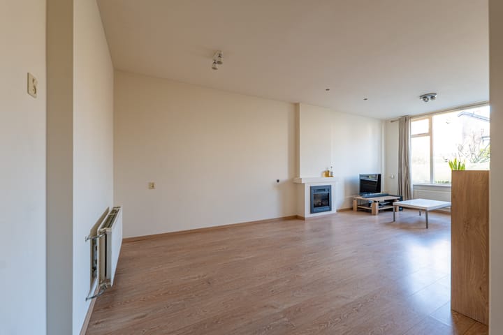 Photo 9 of Azaleastraat 11