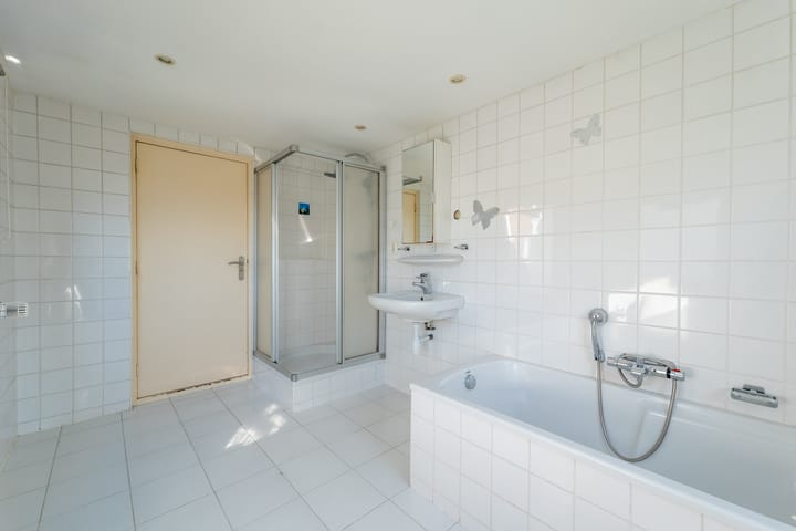 Photo 33 of Azaleastraat 11