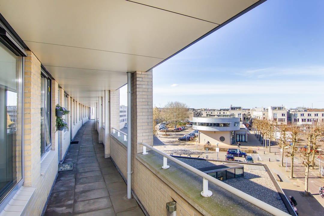 Foto 32 van Maan Bastion 460