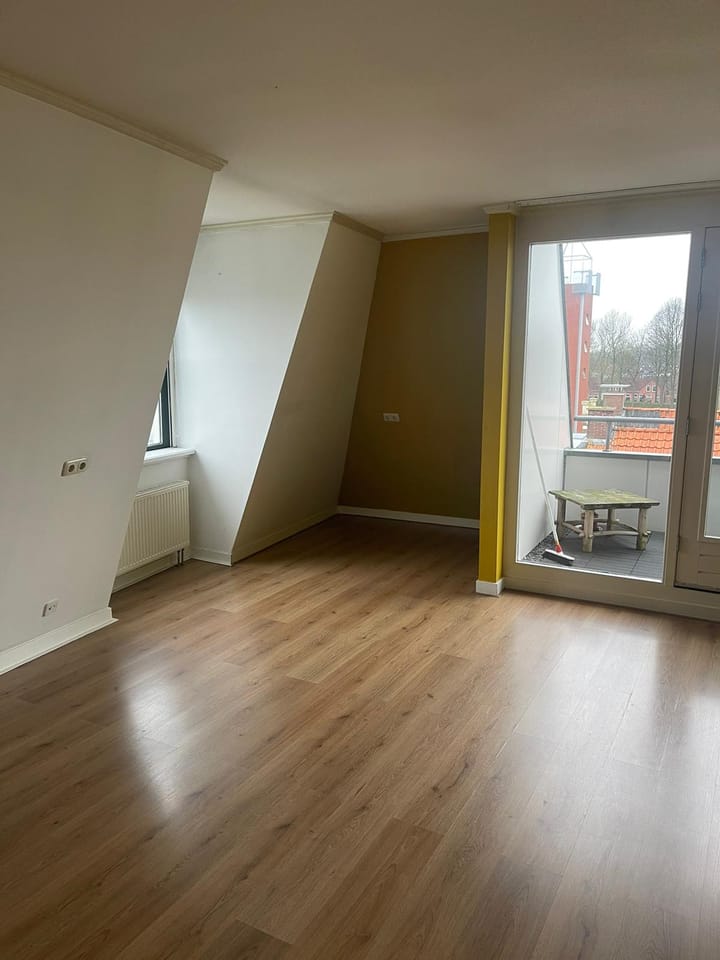 Photo 2 of Voorstraat 74-L