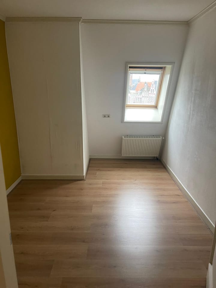 Photo 7 of Voorstraat 74-L