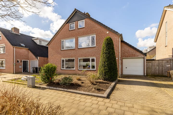 Photo 43 of Burgemeester Kievitslaan 15