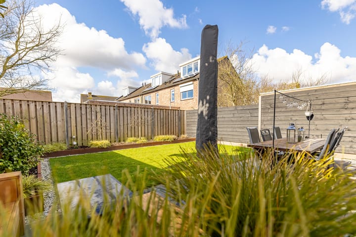 Photo 49 of Burgemeester Kievitslaan 15