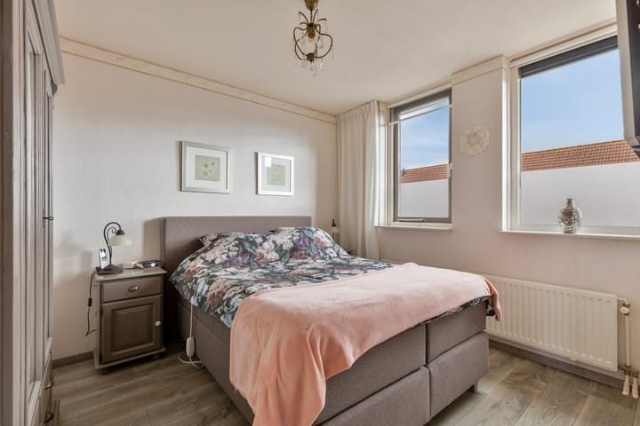 Photo 21 of Meerkoet 36