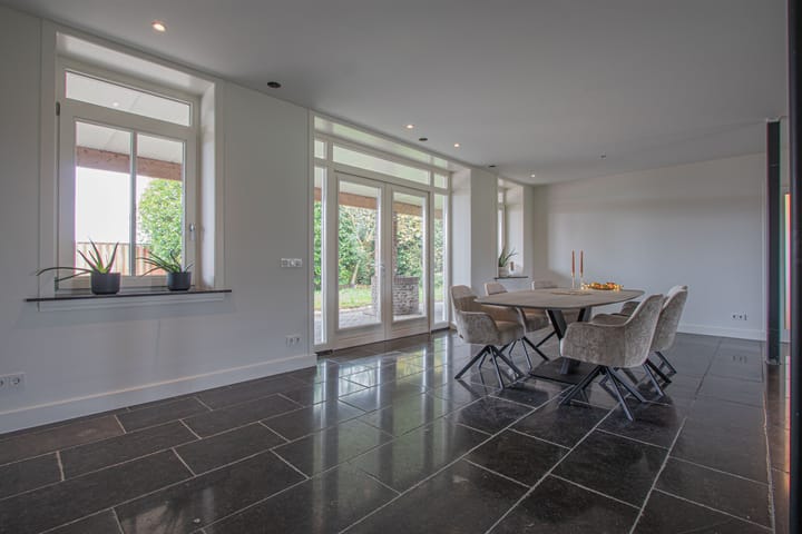 Photo 14 of Hollander 9