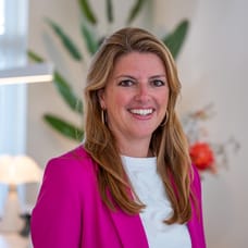 Denise Galavazi - Officemanager