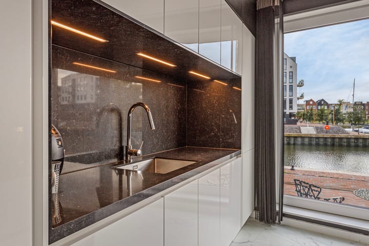 Foto 8 van Veerkade 338