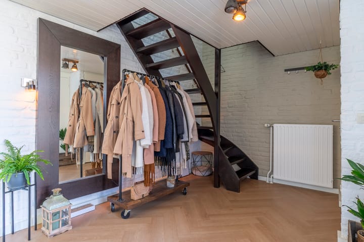 Foto 15 van Burgemeester Van Laarstraat 19