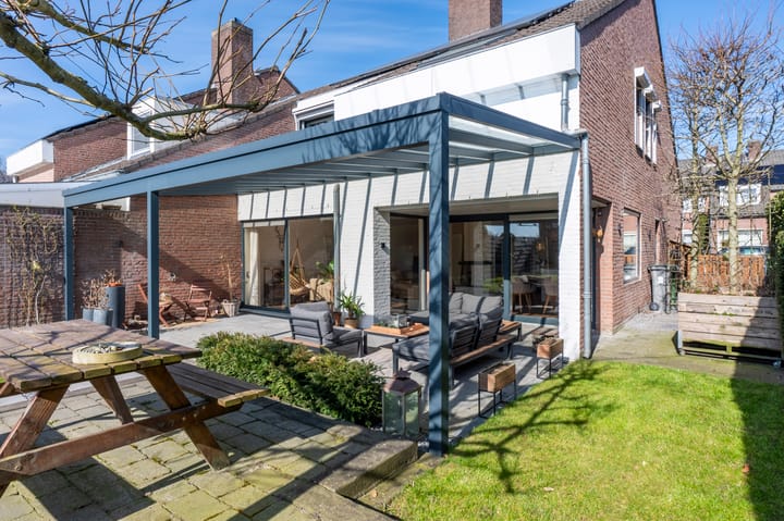 Foto 41 van Burgemeester Van Laarstraat 19