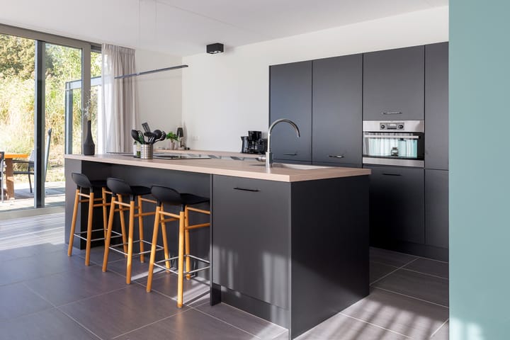 Photo 12 of Ridderstee 203