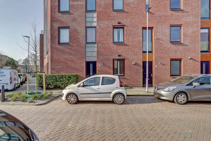 Photo 2 of Oosterlaanstraat 1