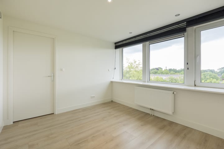 Photo 9 of Burgemeester Verwielstraat 2-C07