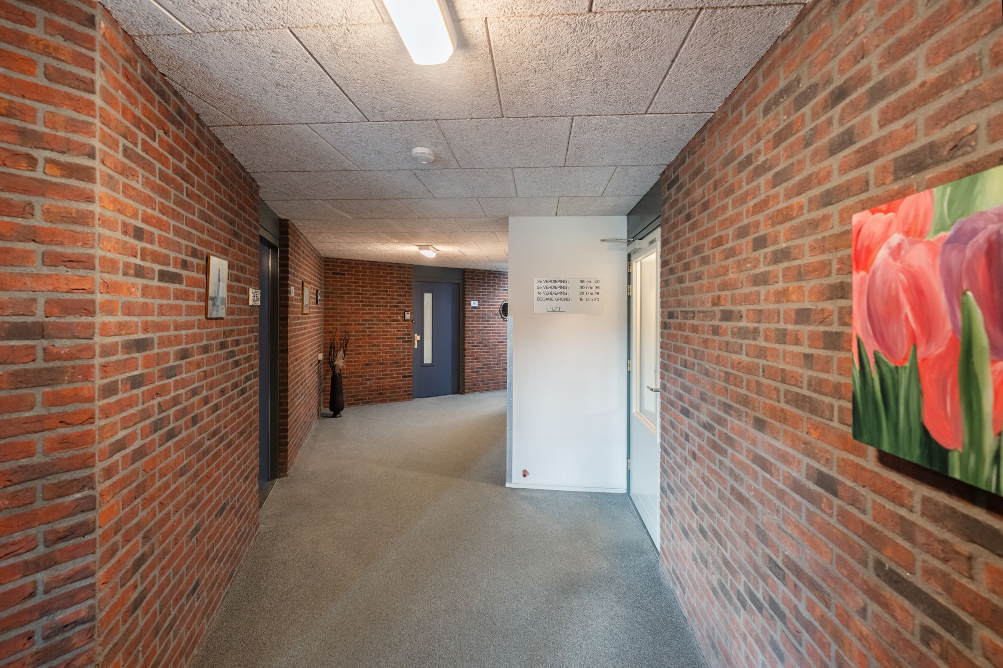 Photo 9 of Meester Kroezestraat 36