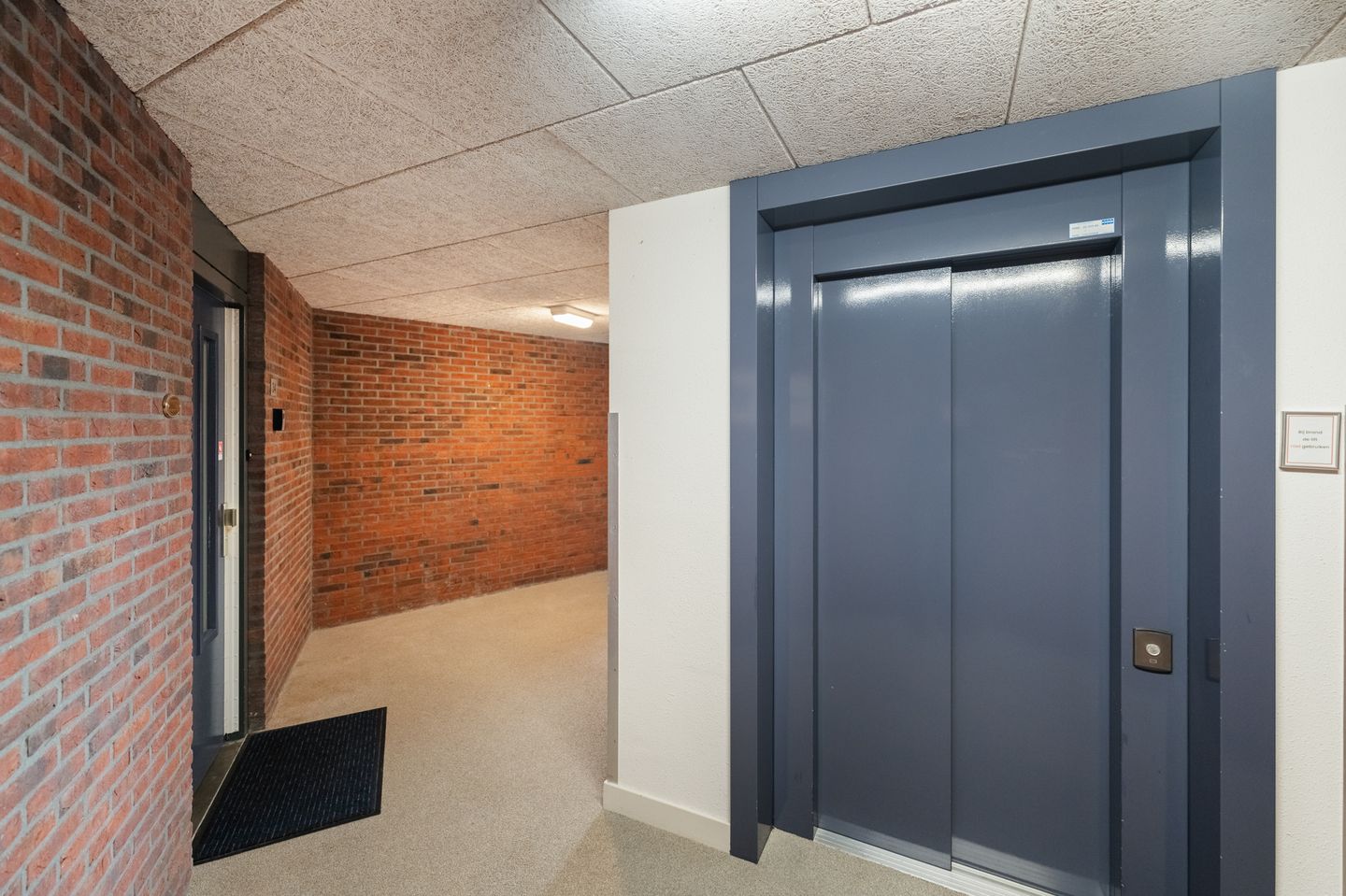 Photo 14 of Meester Kroezestraat 36