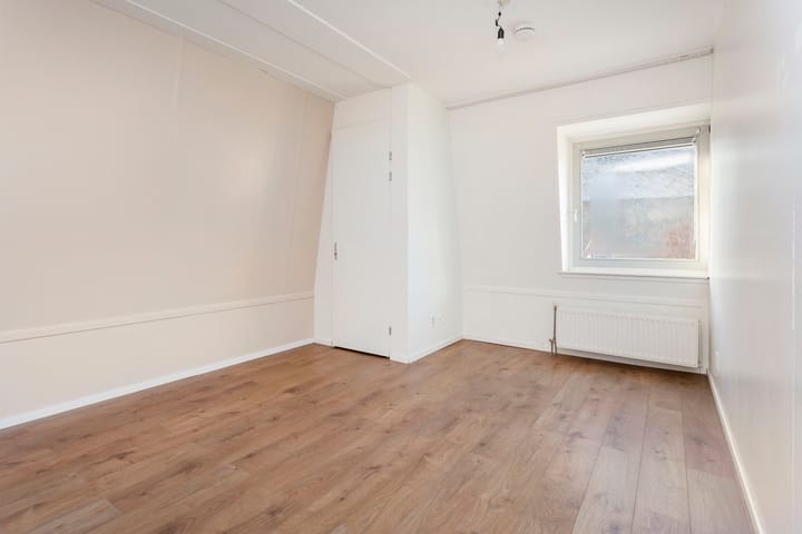 Foto 13 van Leilat 83