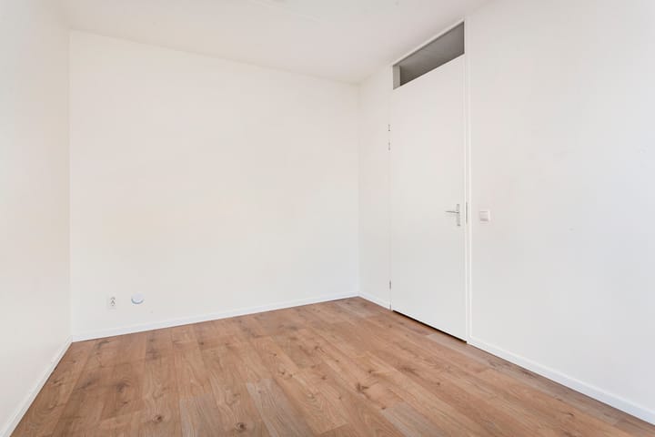 Foto 18 van Leilat 83