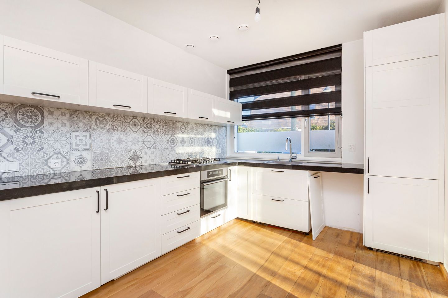 Foto 4 van Leilat 83