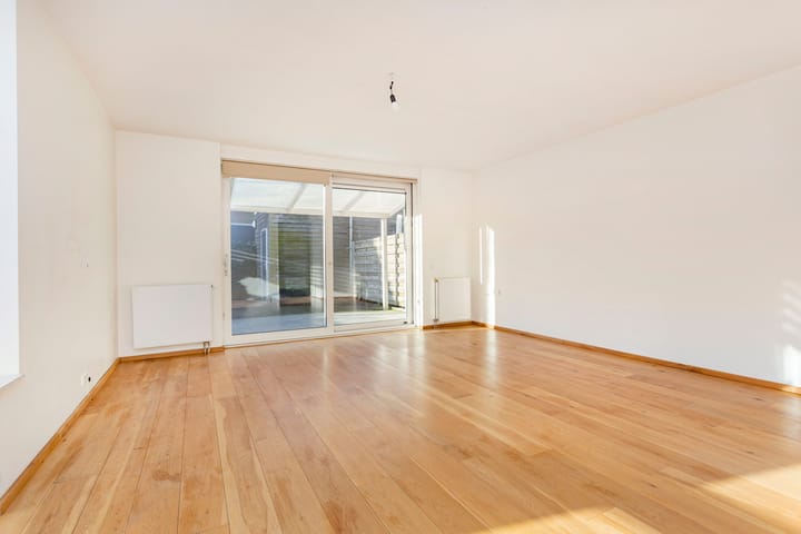 Foto 7 van Leilat 83