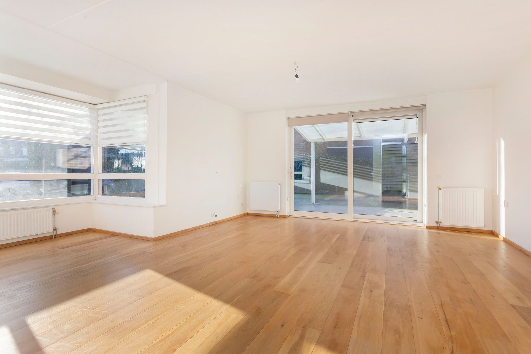 Foto 3 van Leilat 83