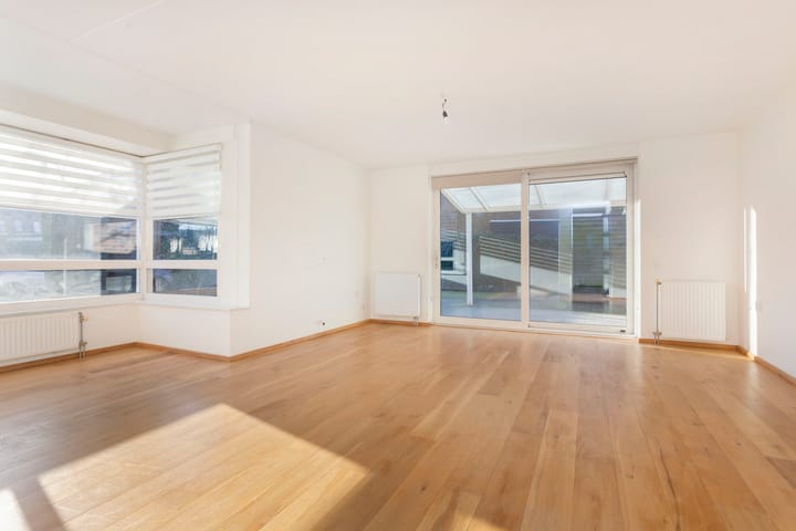 Foto 3 van Leilat 83