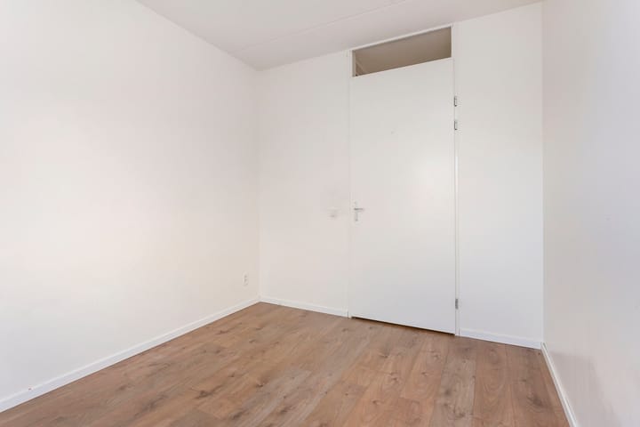 Foto 20 van Leilat 83