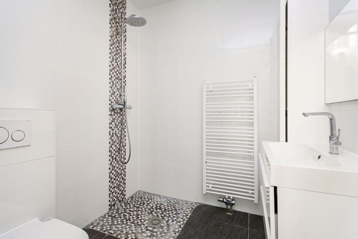 Foto 21 van Leilat 83