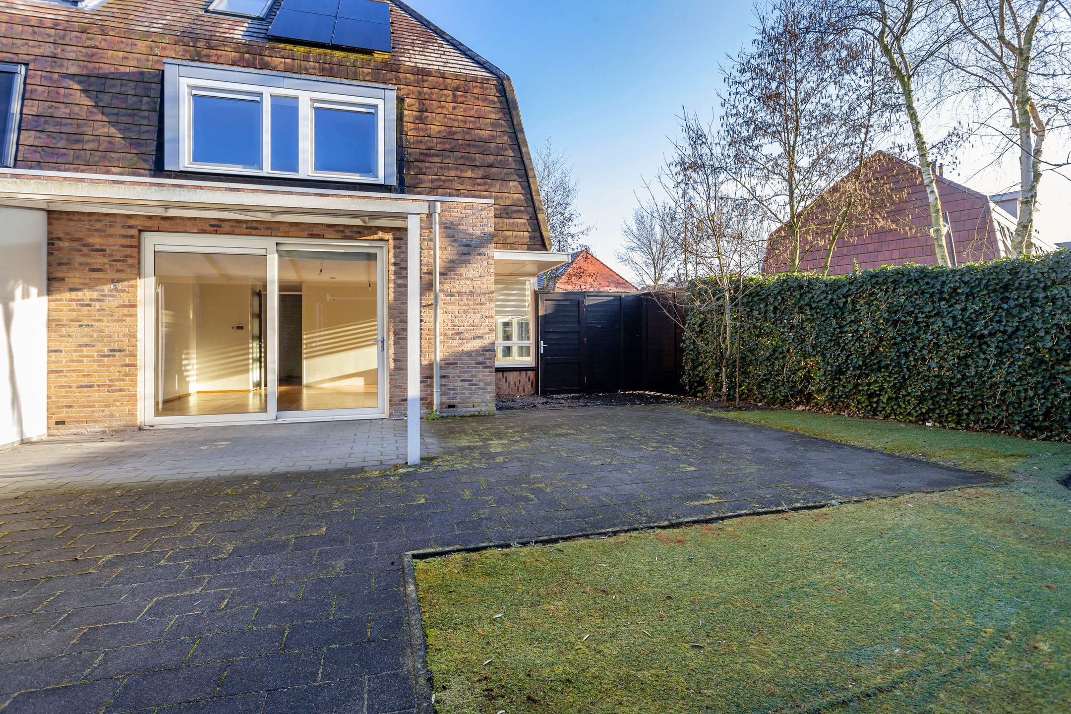 Foto 33 van Leilat 83