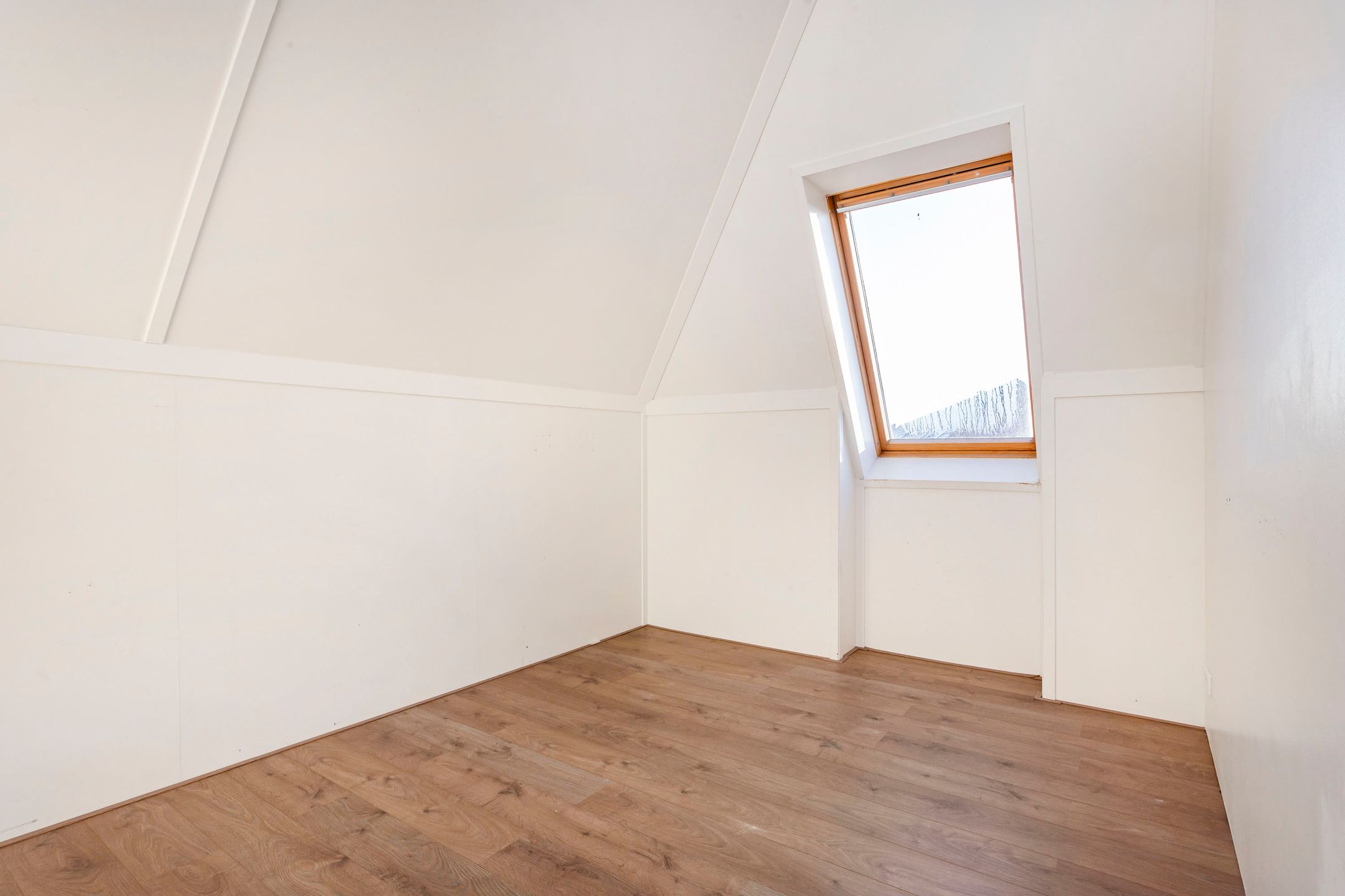 Foto 24 van Leilat 83